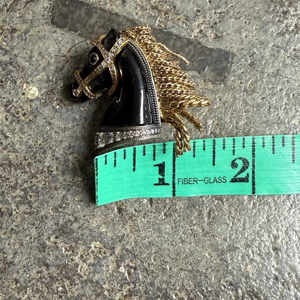 Vivienne Westwood Rare Horse Earrings w/ Swarovski Crystals and dangly gold - Picture 4 of 10
